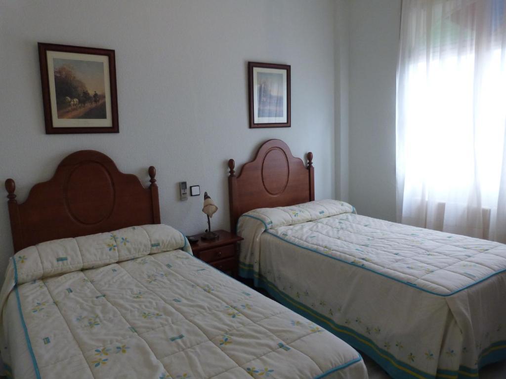 Hostal Restaurante Las Canteras Pedrera Room photo
